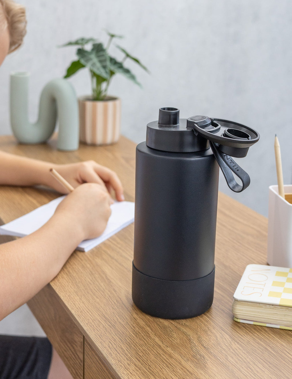 MontiiCo 1L Fusion Drink Bottle Screw Top - Midnight