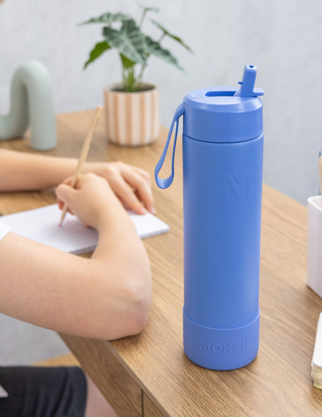 MontiiCo 700ml Fusion Drink Bottle Sipper - Splash